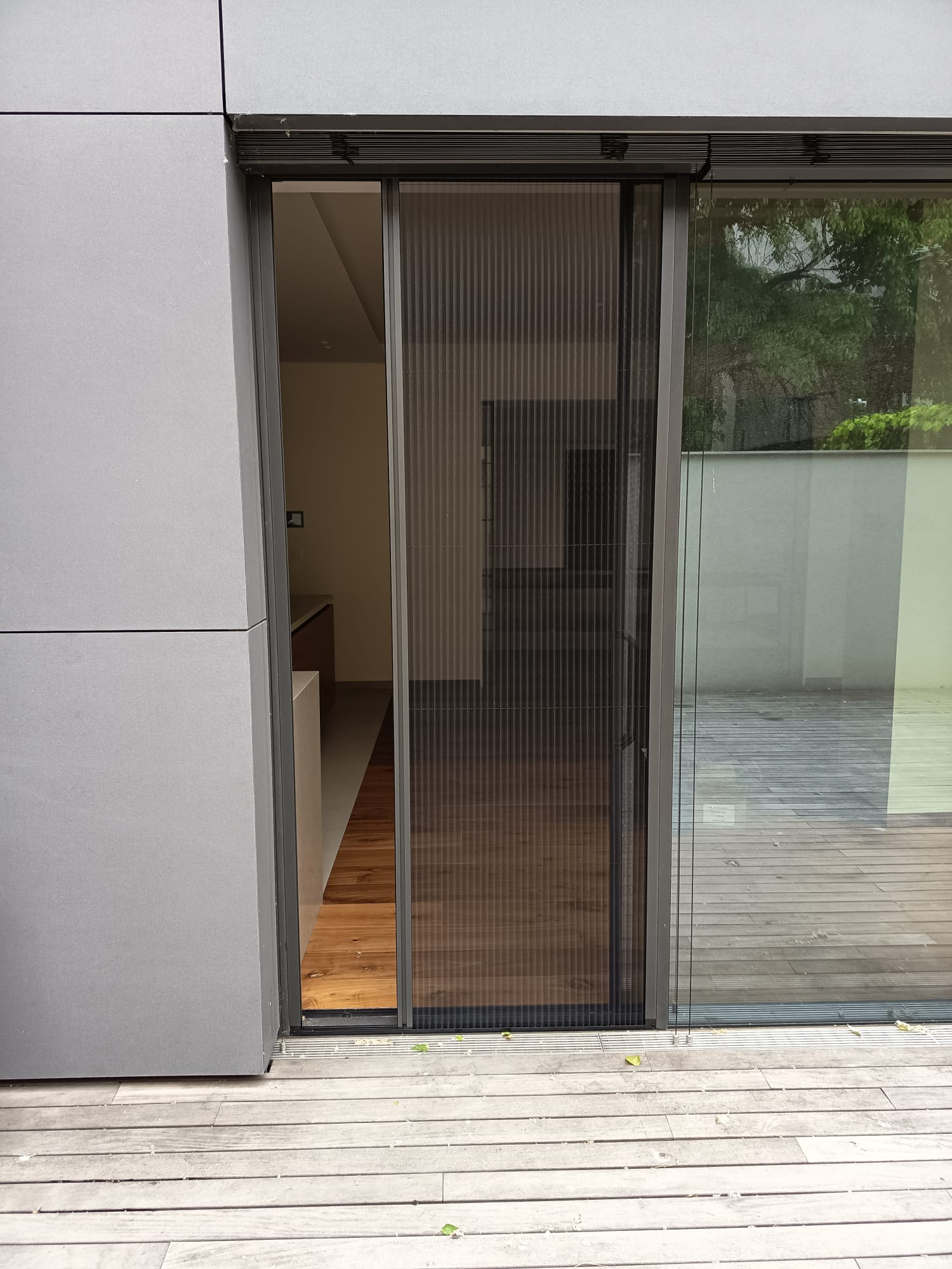 Plase insecte plisse – Design modern și funcționalitate practică | plasatantari.ro